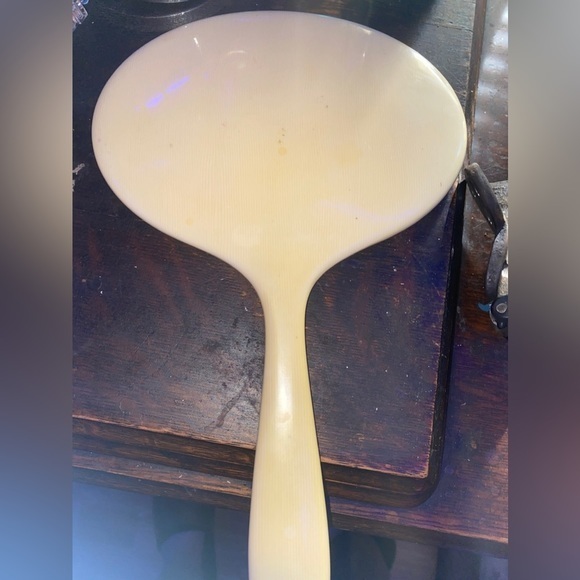 Vintage very heavy ladies makeup mirror​ - Picture 2 of 3